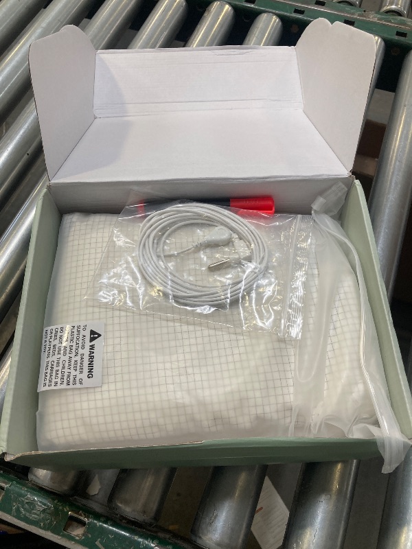 Photo 1 of Grounding Sheets 12% Pure Silver Fiber 88% Organic Cotton Superior Earthing Fitted Sheet 400 Threads Earth Connected Bed Sheet with Grounding Cord and Test Pen (King 75 * 80 * 15inch White)