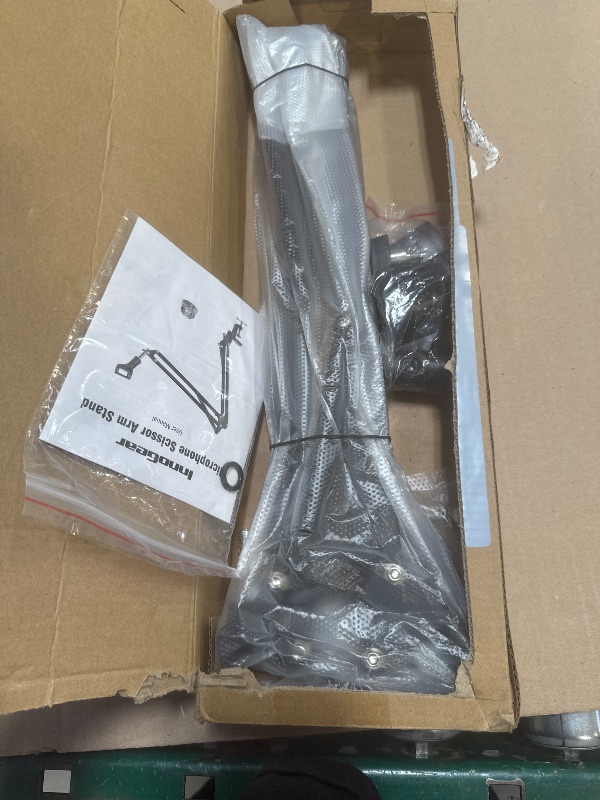 Photo 1 of InnoGear Boom Arm Microphone Mic Stand for Blue Yeti HyperX QuadCast SoloCast Snowball Fifine Shure SM7B and other Mic, Medium
