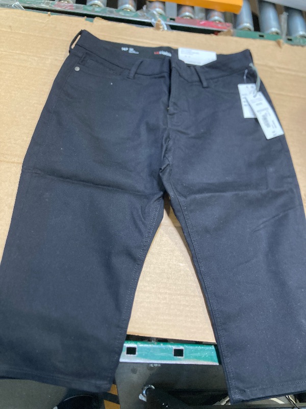 Photo 1 of Liz Claiborne Sara Womens Mid Rise Capri Pants ( size 14 P ) 