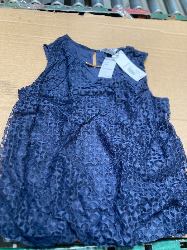 Photo 1 of Liz Claiborne Lace Front Knit Tank Top size small 