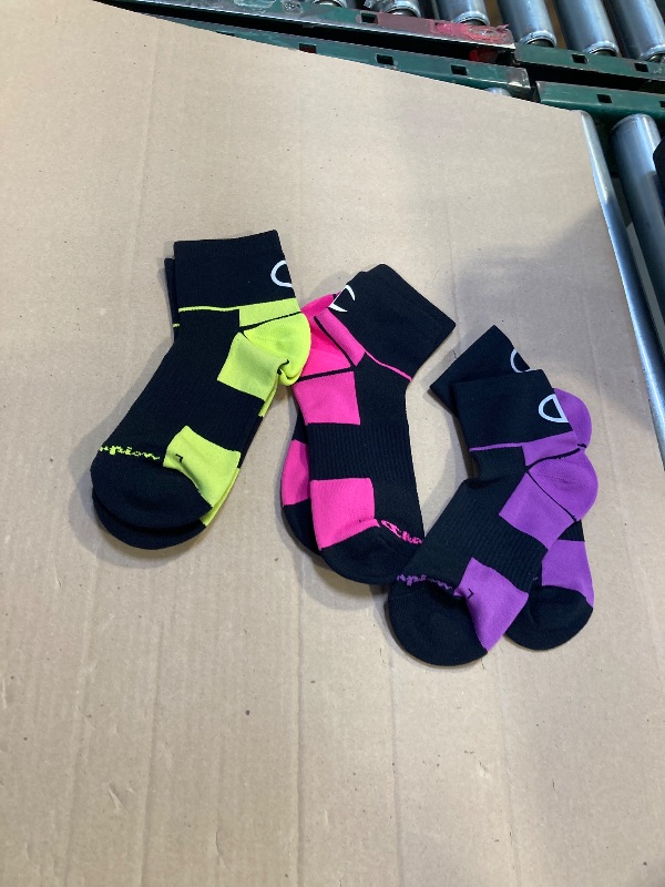 Photo 1 of Champion 3 Pair Quarter Socks Womens ( shoe size 5-9 )
