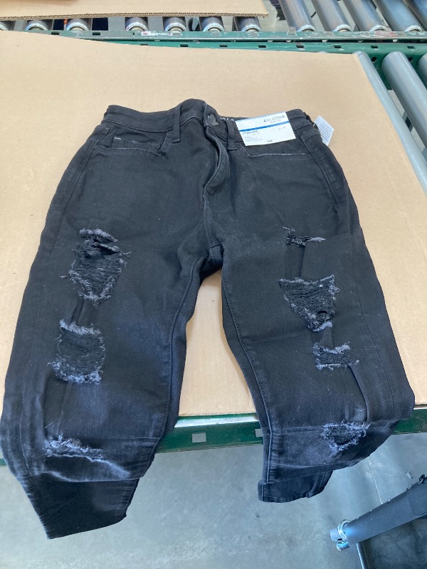 Photo 1 of Arizona Ripped Womens High Rise Curvy Fit Skinny Fit Jean
 ( size 7 short ) 