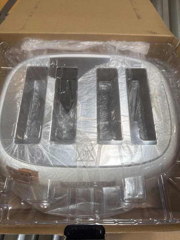 Photo 1 of Toaster 4 Slice, Retro Stainless Toaster with 6 Bread Shade Settings,1.5''Wide Slots Toaster with Cancel/Defrost/Reheat Functions,Dual Independent Control Panel, Removal Crumb Tray (White)