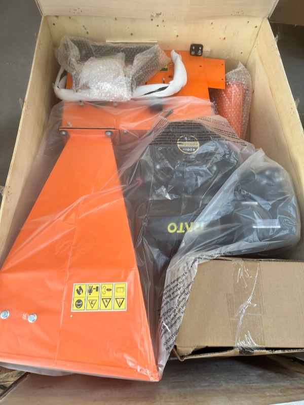 Photo 1 of VEVOR Wood Chipper Shredder Mulcher 12 HP HeavyDuty Gas Powered 6.7” 420cc 8.6kW
