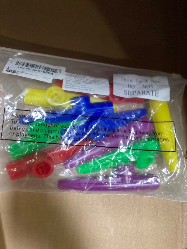 Photo 1 of Plastic Kazoos Musical Instruments with Kazoo Flute Diaphragms for Gift, Prize and Party Favors, 5 Colors (10 Pieces)