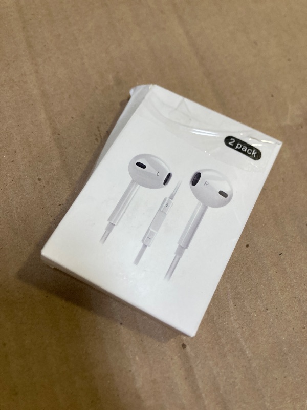 Photo 1 of 2 Pack-USB C Headphones for iPhone 15 Earbuds USB C Wired Earphones with Mic & Remote Control Noise Cancelling for iPhone 16 pro, iPad Pro, Galaxy S23/S22/S21/S20/Ultra Note 10/20, Pixel 7/6/6a/5/4