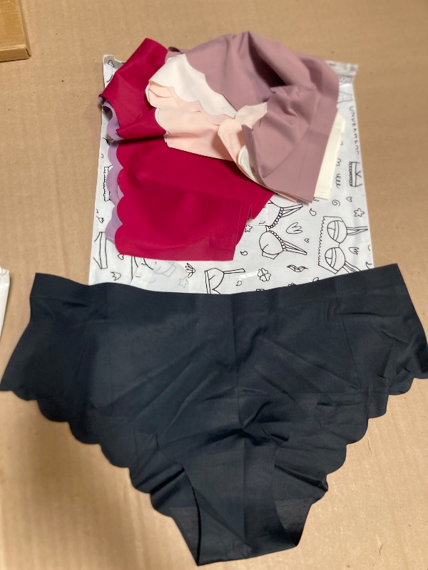 Photo 1 of Size M--Women Underwear