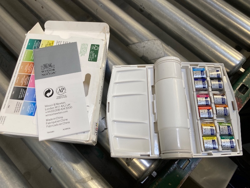 Photo 1 of Winsor & Newton Cotman Watercolor Paint Set, Field Travel Set, 12 Half Pan w/ Brush, Mixing Palette, Bottle