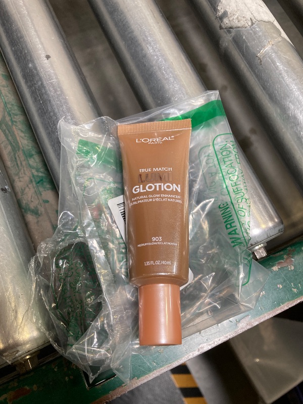Photo 1 of L'Oreal Paris Makeup True Match Lumi Glotion, Natural Glow Enhancer, Illuminator Highlighter, Bronzing Drops For a Sun-Kissed Glow, 903 Medium