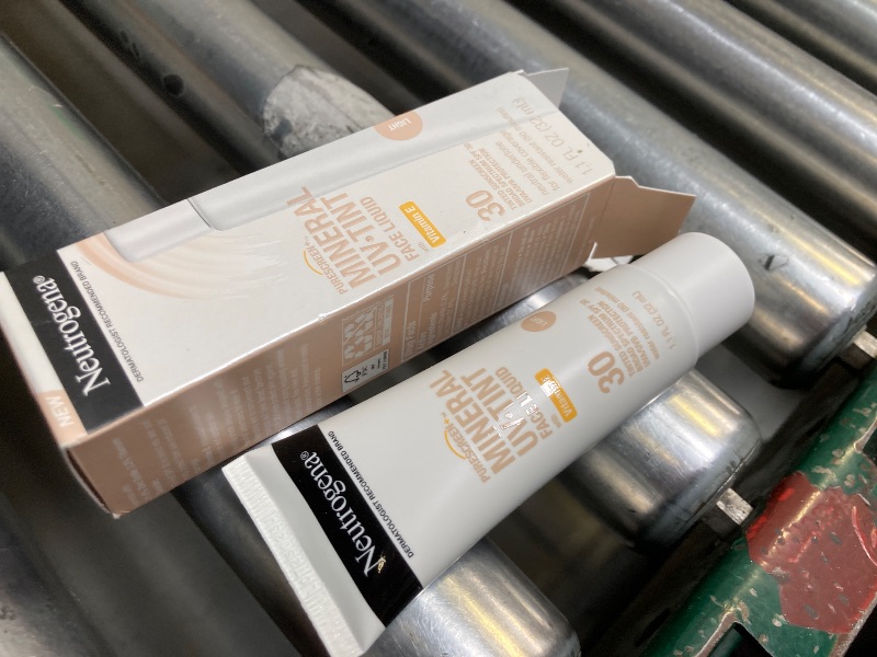 Photo 1 of Neutrogena Purescreen+ Tinted Sunscreen for Face with SPF 30, Broad Spectrum Mineral Sunscreen with Zinc Oxide and Vitamin E, Water Resistant, Fragrance Free, Light, 1.1 fl oz