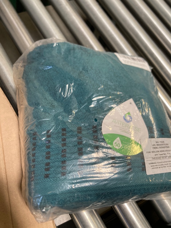 Photo 1 of MALLONI HOME Ultra Soft 6 Pack Cotton Towel Set, Contains 2 Bath Towels 28x55 inch, 2 Hand Towels 16x24 inch & 2 Wash Coths 12x12 inch, Ideal Everyday use, Compact & Lightweight - Teal