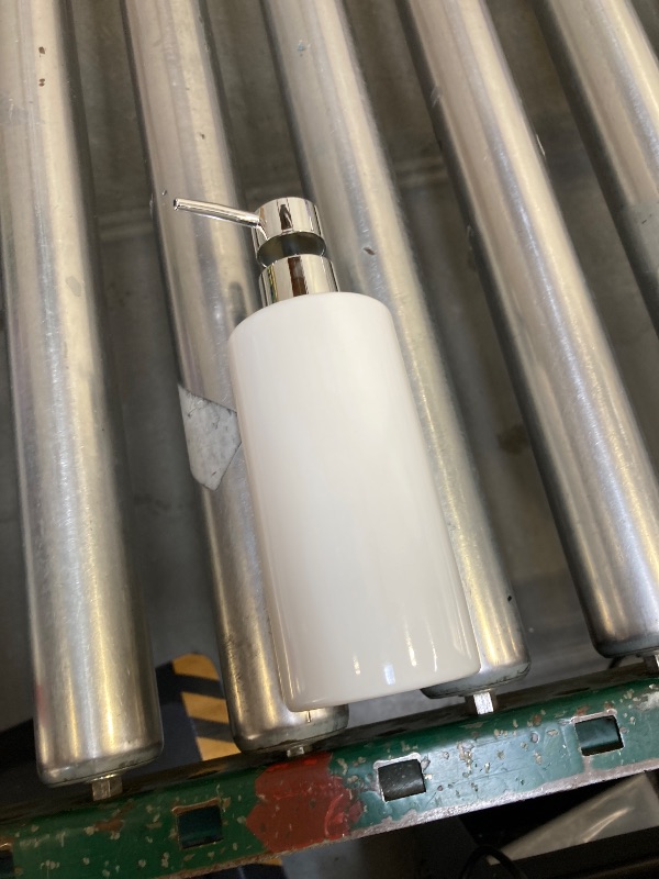 Photo 1 of  Mainstays Basic Ceramic Lotion Pump White 