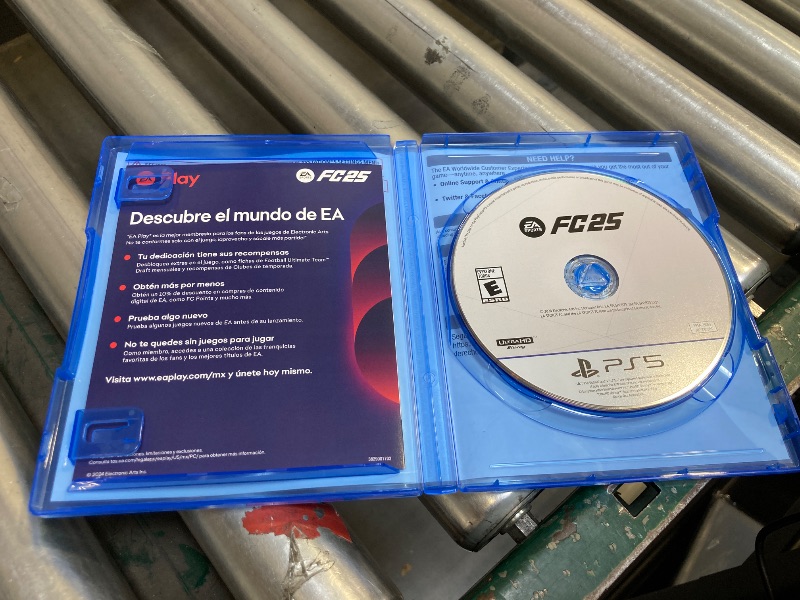 Photo 1 of  Fc 25 Standard Edition - PlayStation 5 - White 