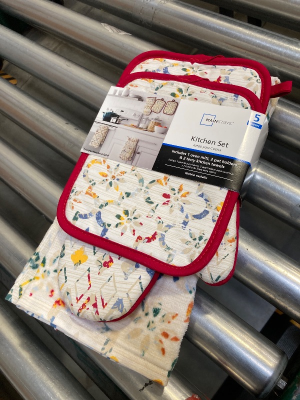Photo 1 of  Ogee Tile Kitchen Towel, Pot Holder, and Oven Mitt Set, Multicolor 