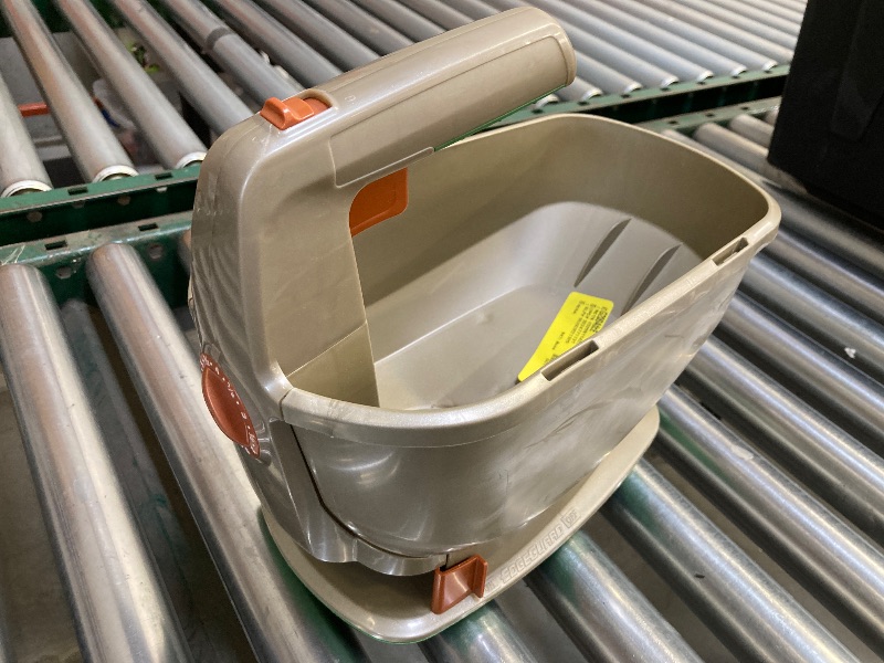 Photo 1 of SCOTTS Wizz Hand Held Spreader