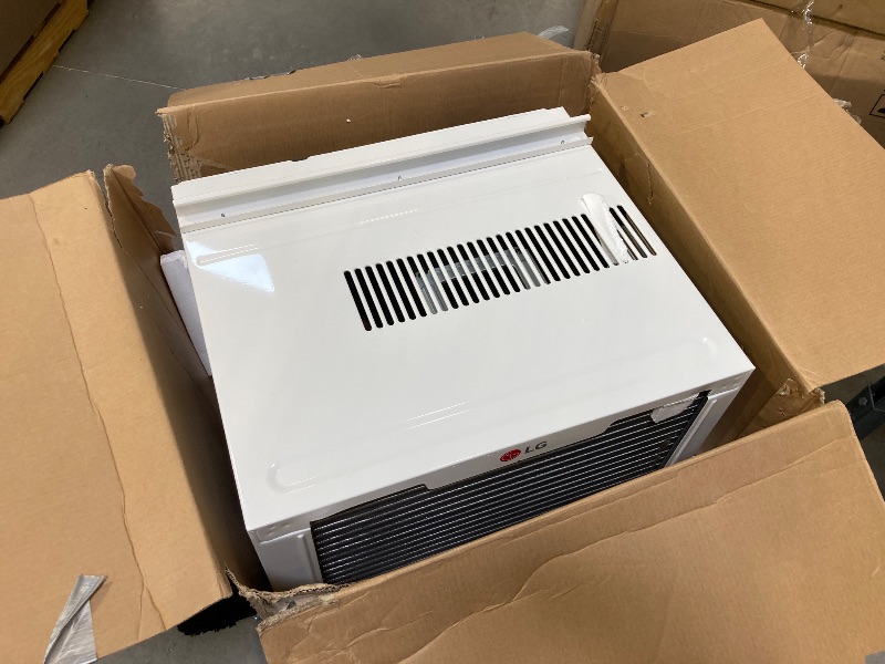 Photo 1 of  LG LW1424RD, 14000 BTU, White 14,000 Window Air Conditioner, 115V, 700 Sq.Ft. (25' x 28' Room Size), Quiet Operation, Electronic Control with Remote, 3 Cooling & Fan Speeds, Auto Restart 