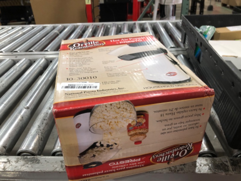 Photo 1 of Presto 04821 Orville Redenbacher's Hot Air Popper, 1 Liters, White