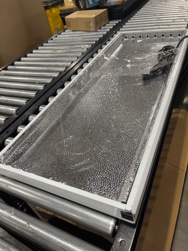 Photo 1 of 4Ft X 19in 8 Lamps 400W T5 Fluorescent Grow Lights with 40000 Lumens and 6500K Sun Light, Great for VegGrow Stages of Indoor Garden. Fast Growing!