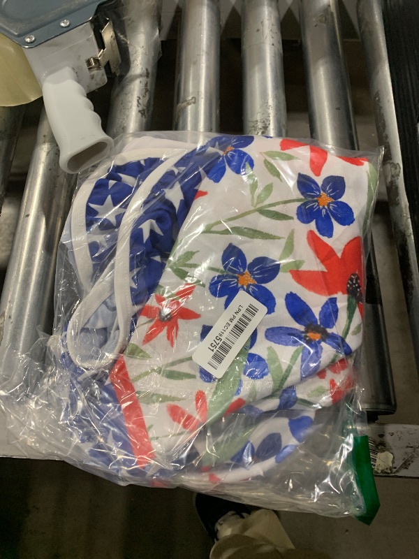 Photo 1 of Horaldaily Patriotic Fitted Tablecloth Best for 45"-56" Round, Vintage America Stars Flower Tablecloth, Patriotic Decorations for Outside, Picnic, Camping, Memorial