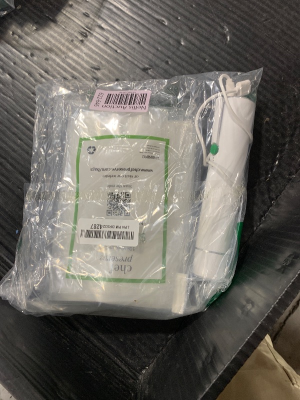 Photo 1 of Vixino Vacuum Sealer, vacuum sealer for food, handheld vacuum sealer(Vacuum Sealers+ 30 reusable vacuum seal bags)