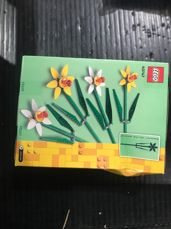 Photo 1 of LEGO Daffodils - Building Toy for Kids, Girls and Boys, Ages 8+ - Birthday Gift for Kids - Artificial Daffodil for Bedroom Decor and Display - 40747