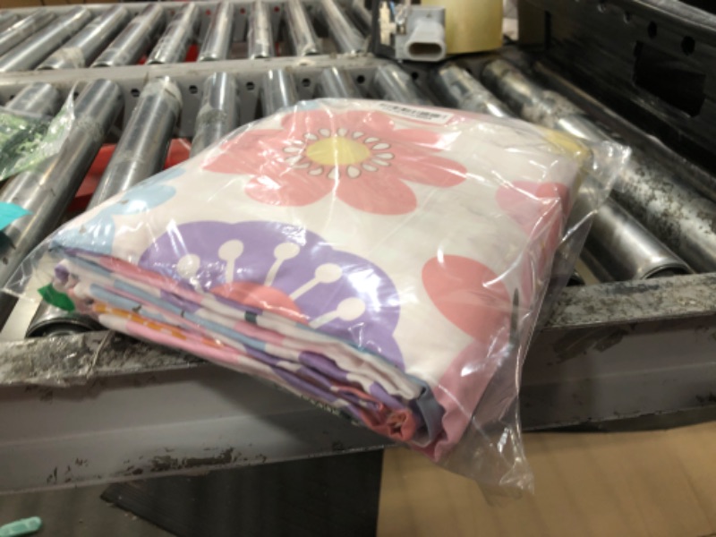 Photo 1 of Floral Botanical Duvet Cover Queen, 100% Cotton 3 pcs Queen Botanical Bedding Set for Girls, Reversible Floral Themed Blossom Fresh Plant Duvet Cover, with Zipper Closure, Breathable (No Comforter)