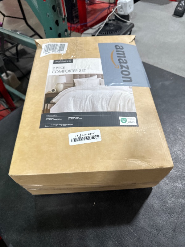 Photo 1 of Comfort Spaces White Twin Comforter Set - 2 Pieces Breathable Woven Dotted Knit Comforter Sets, Modern Farmhouse Boho Comforter & Sham, All Season Microfiber Twin Bed Set, Twin/Twin XL