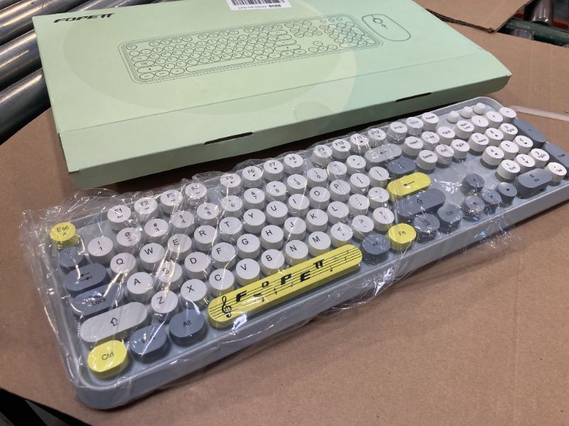 Photo 1 of FOPETT  Keyboard  