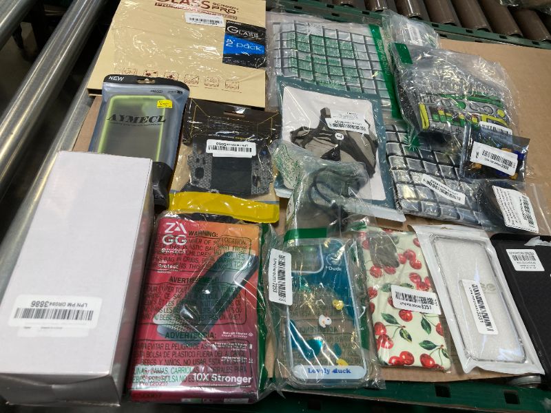 Photo 1 of Small Items Pack----sold as is