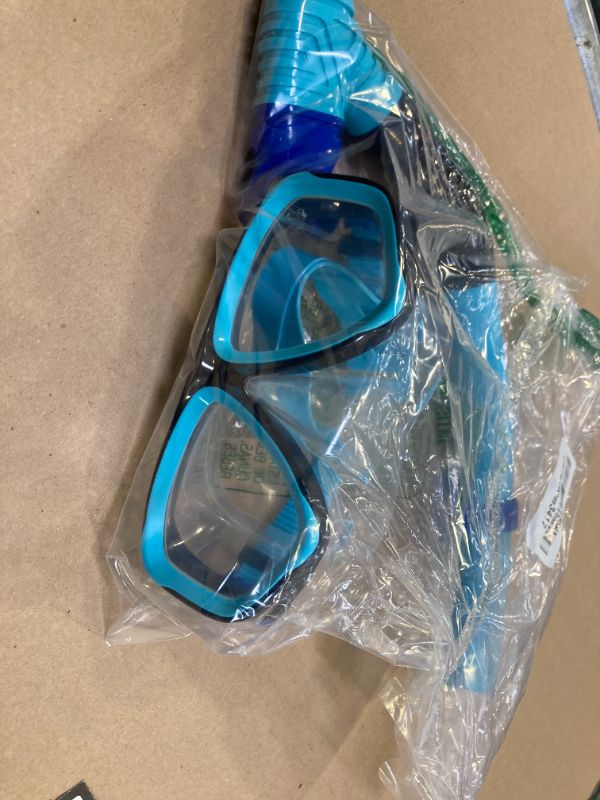 Photo 1 of Speedo Unisex-Child Swim Snorkel Dive Mask Anti-Fog with Nose Cover Adventure Series