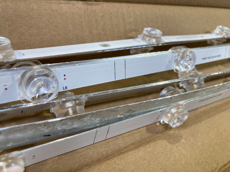 Photo 1 of  8 Pieces LED Backlight Strips  