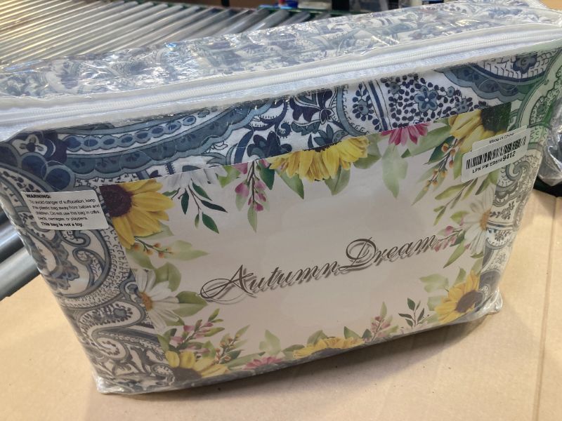 Photo 1 of Autumn Dream Cotton Bedspread Quilt Sets, 3 Pieces Reversible Comforter Coverlet Sets,Blue Floral Paisley,Queen Size