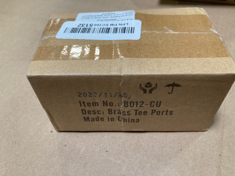 Photo 1 of Stanbroil Propane Gas Brass Tee Adapter with 4 Port for RV or Motorhome, Acme Nut &QCC1