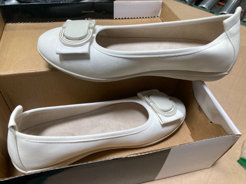 Photo 1 of DeYashopin Women's Flats Shoes Non-Slip Ballet Shoes for Dressy Occasions,Walking and Driving Lightweight & Flexible for Comfort, Bow Button PU (White 8)