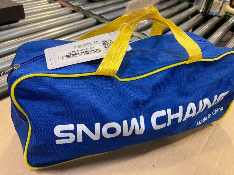 Photo 1 of Snow Tire Chains for Car SUV Pickup Trucks, Universal Car Snow Chains, Snow Traction for Tires, Fit for Tire Width 195 205 215 220 225 235 240 245 255 265 - Set of 8