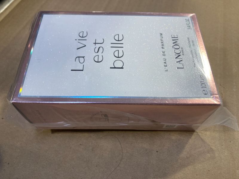 Photo 1 of La Vie Est Belle By Lancome L'eau De Parfum Spray 3.4 Oz
