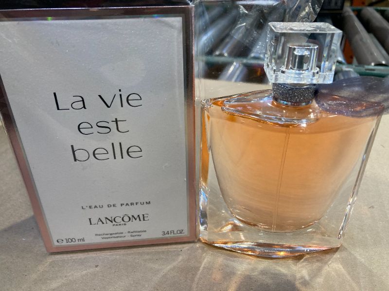 Photo 1 of La Vie Est Belle By Lancome L'eau De Parfum Spray 3.4 Oz
