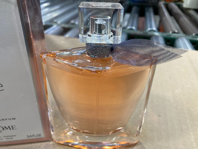 Photo 1 of La Vie Est Belle By Lancome L'eau De Parfum Spray 3.4 Oz
