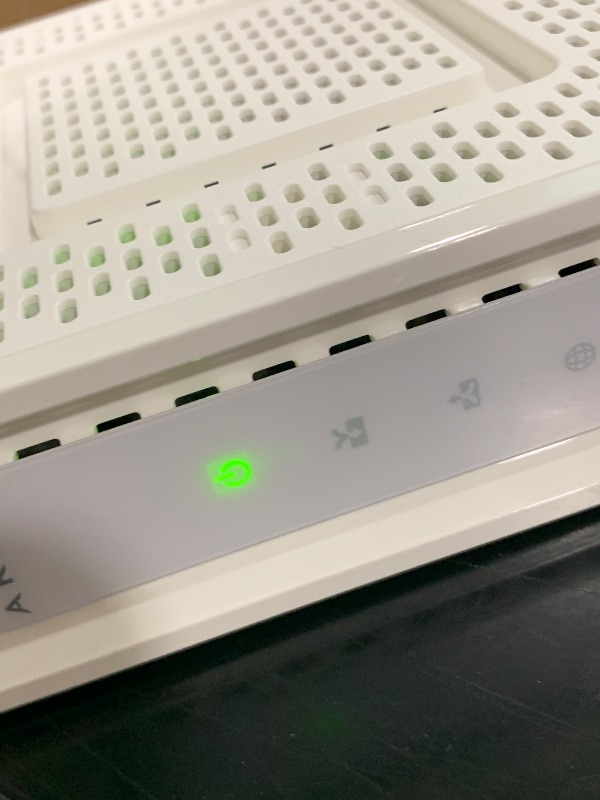 Photo 1 of ARRIS (SB8200) - Cable Modem - Fast DOCSIS 3.1 32x8 Gigabit Cable Modem , Approved for Comcast Xfinity, Cox, Charter Spectrum, & more | 1 Gbps Max Internet Speed, 4 OFDM Channels