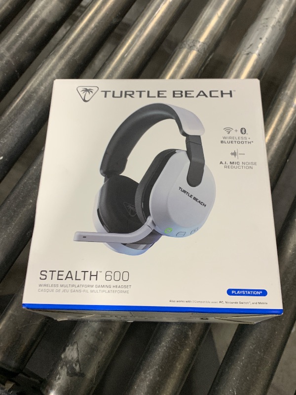 Photo 1 of Turtle Beach Stealth 600 Wireless Multiplatform Amplified Gaming Headset for PS5, PS4, PC, & Mobile – Bluetooth, 80-Hr Battery, Noise-Cancelling Flip-to-Mute Mic, 50mm Speakers – White