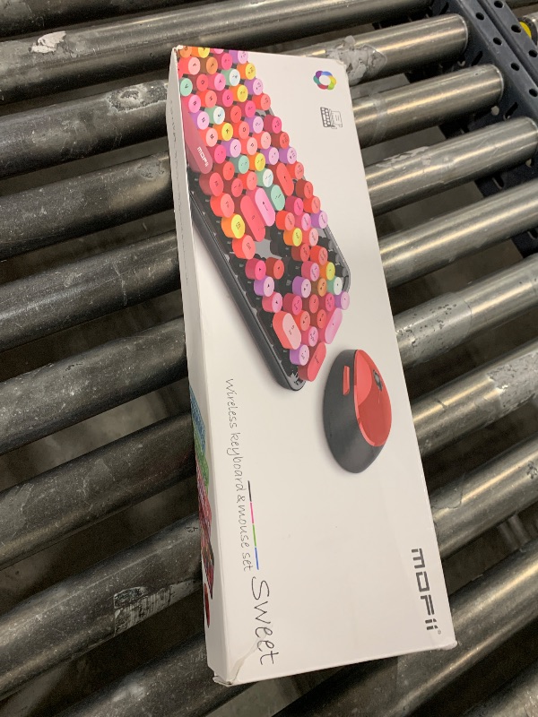 Photo 1 of Wireless Keyboard and Mouse Combo, Ergonomic Full Size Typewriter Retro Round Keycaps Keyboard, Compatible with Windows, PC, Perfer for Home and Office Keyboards?Green?