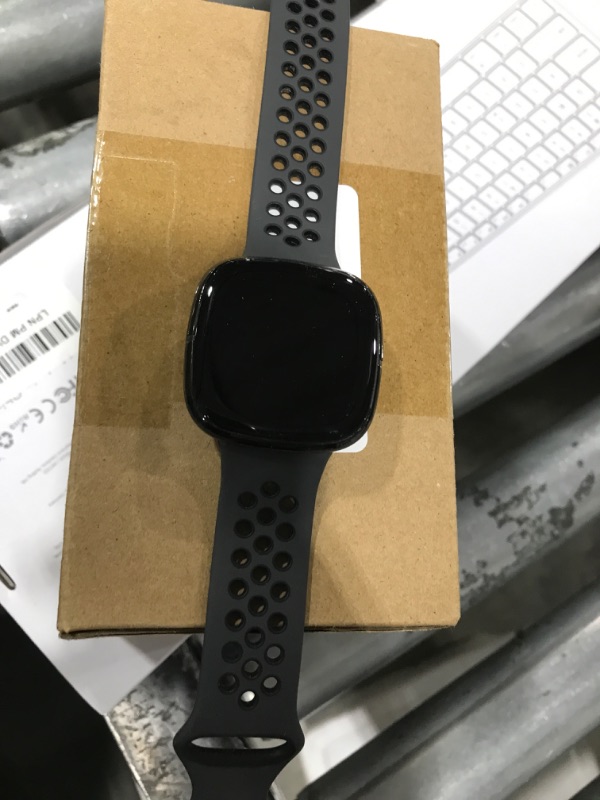 Photo 1 of Fitbit Versa 4
