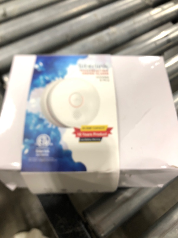 Photo 1 of Siterlink  Detectors,UL217-9th Listed Smoke Alarms with Replaceable Battery,Photoelectric Sensor Smoke Detector with Test-Silence Button,Fire Detectors for Home,House,GS509A 6-Pack