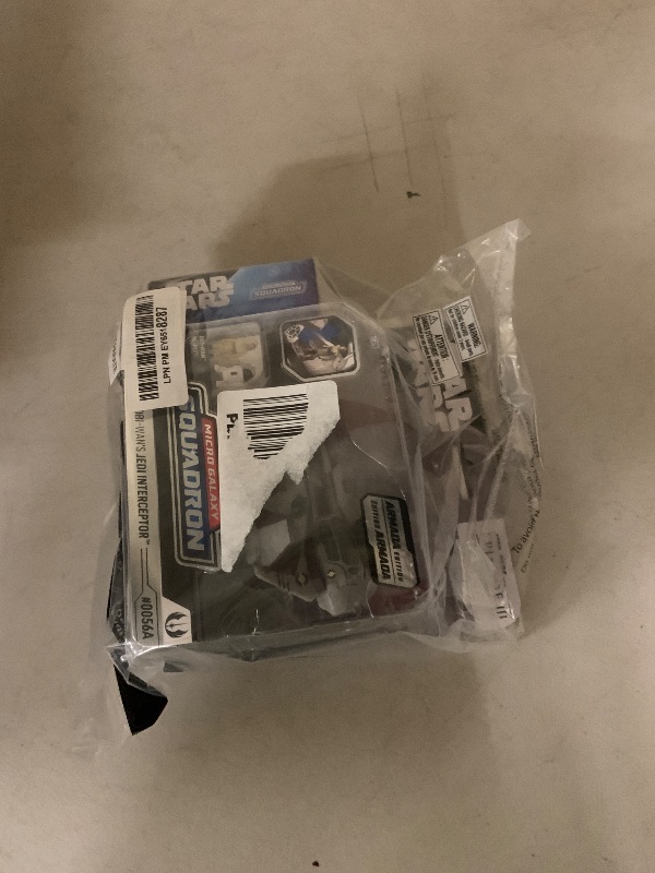 Photo 1 of Star Wars Micro Galaxy Squadron Jedi Interceptor Mystery Bundle - 3-Inch and 2.5-Inch Vehicles with Accessories (Amazon Exclusive)