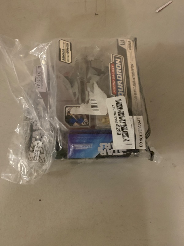 Photo 1 of Star Wars Micro Galaxy Squadron Jedi Interceptor Mystery Bundle - 3-Inch and 2.5-Inch Vehicles with Accessories (Amazon Exclusive)