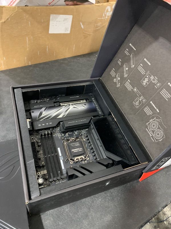 Photo 1 of *SEE NOTES* ASUS ROG Crosshair X870E Hero AMD X870E AM5 ATX Motherboard, Advanced AI PC Ready, 18+2+2 Power Stages, DDR5, PCIe® 5.0, 5X M.2, Wi-Fi 7, USB4®, AI Overclocking, Core Flex, PCIe Slot Q-Release Slim