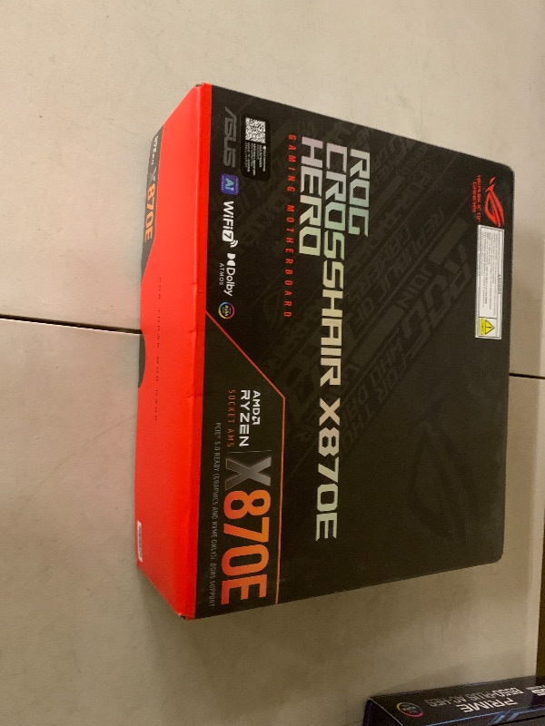 Photo 1 of *SEE NOTES* ASUS ROG Crosshair X870E Hero AMD X870E AM5 ATX Motherboard, Advanced AI PC Ready, 18+2+2 Power Stages, DDR5, PCIe® 5.0, 5X M.2, Wi-Fi 7, USB4®, AI Overclocking, Core Flex, PCIe Slot Q-Release Slim