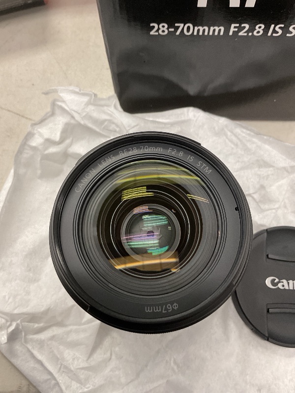 Photo 1 of Canon RF28-70mm F2.8 is STM