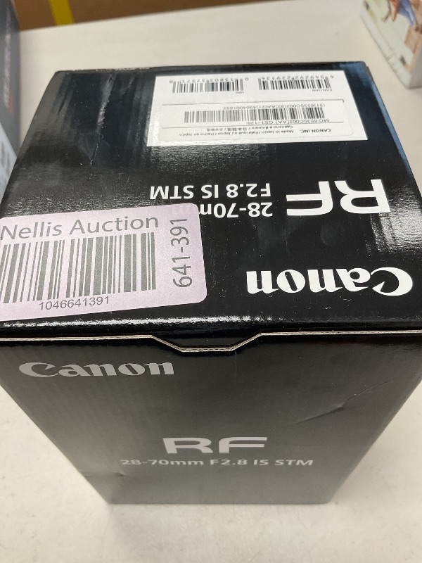 Photo 1 of Canon RF28-70mm F2.8 is STM