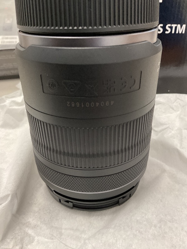 Photo 1 of Canon RF28-70mm F2.8 is STM